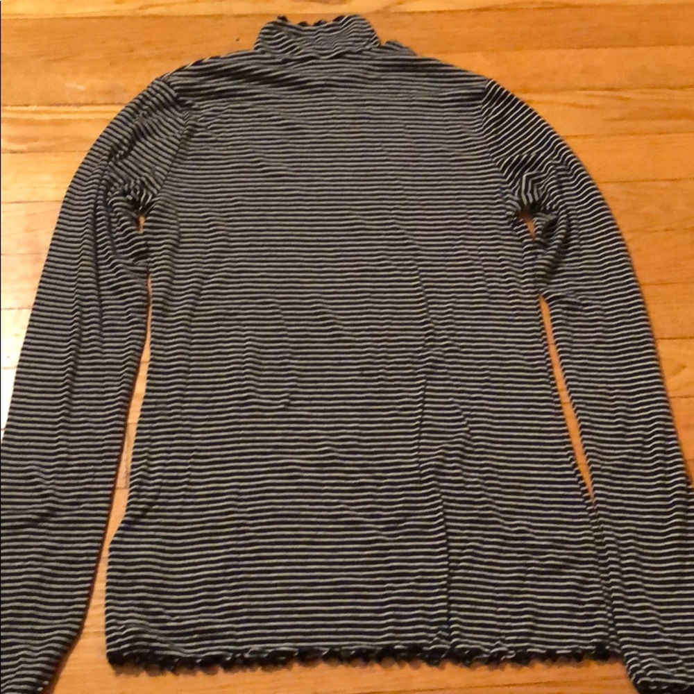 Mock neck light cotton shirt
